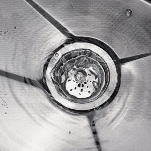 Интелигентна Кухненска Мивка с Водопаден Смесител, Нано Покритие и Система 12 в 1