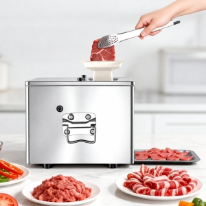 Машина за месо 550 W с рязане 3,5 мм и капацитет до 150 кг/ч